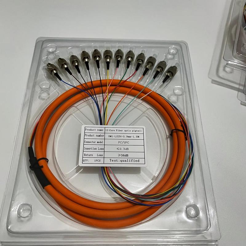河南霖竹通訊光纖產品工廠可定制各類光纖跳線尾纖分路器等光纖產